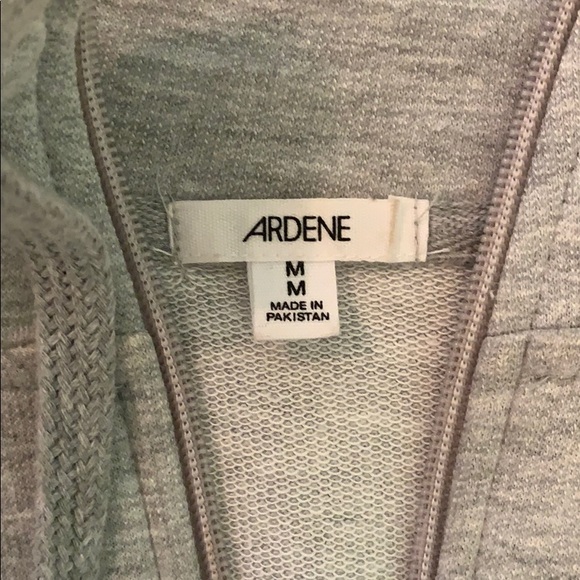 Ardene throw over - Picture 3 of 3